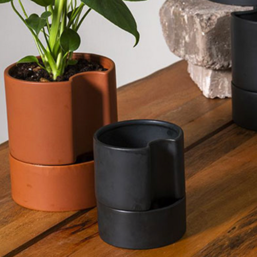 Jett Pot Self Watering Pot